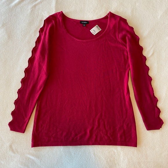 NWT Le Chateau Sweater with Cut-out Sleeves - Picture 1 of 8